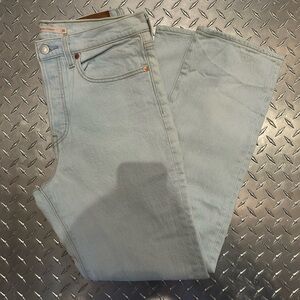 Levi’s Wedgie Straight